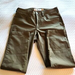 Bluffworks Size 6 Petite Olive Green Travel Pants
